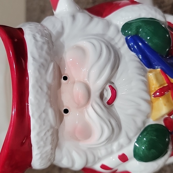 Santa Pitcher - Picture 2 of 5